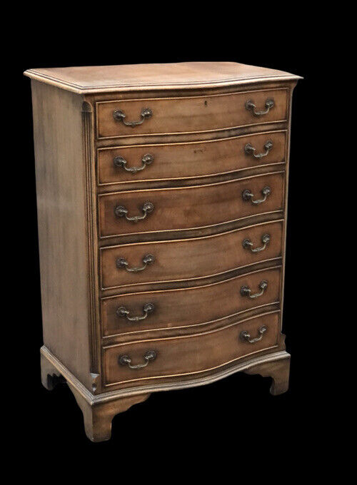Chest Of Drawers, Serpentine Front.