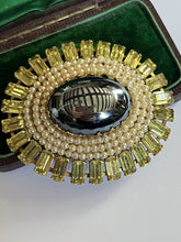 Vintage Green Baguette Diamanté Cabochon Brooch