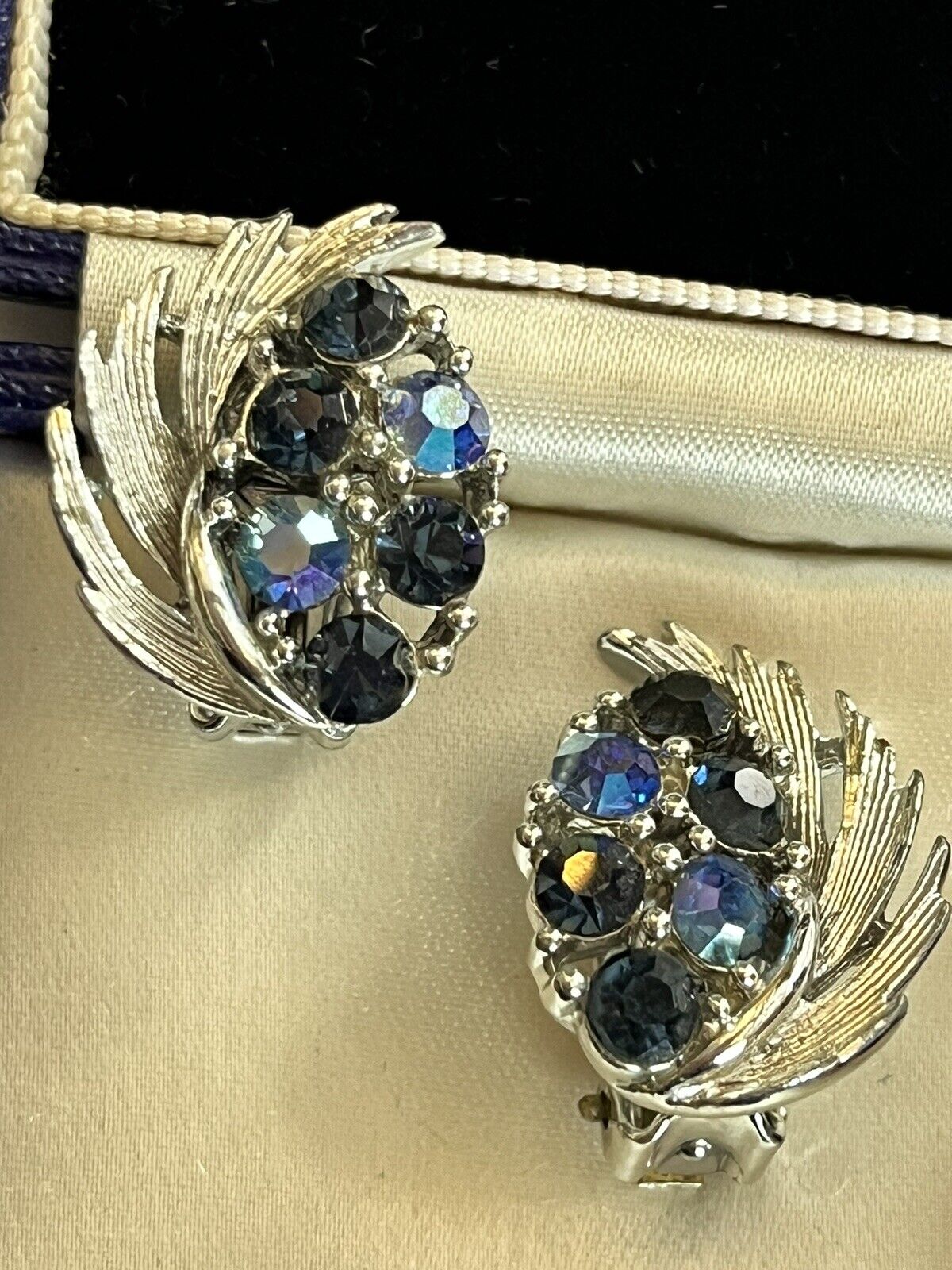 Vintage Lisner Signed Blue Diamanté Clip on Earrings