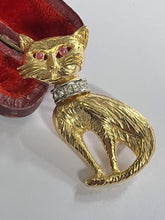 Vintage Gold Tone Cat Diamanté Brooch