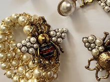 Vintage Faux Pearl Enamel Bee Set Bracelet Brooch Drop Earrings