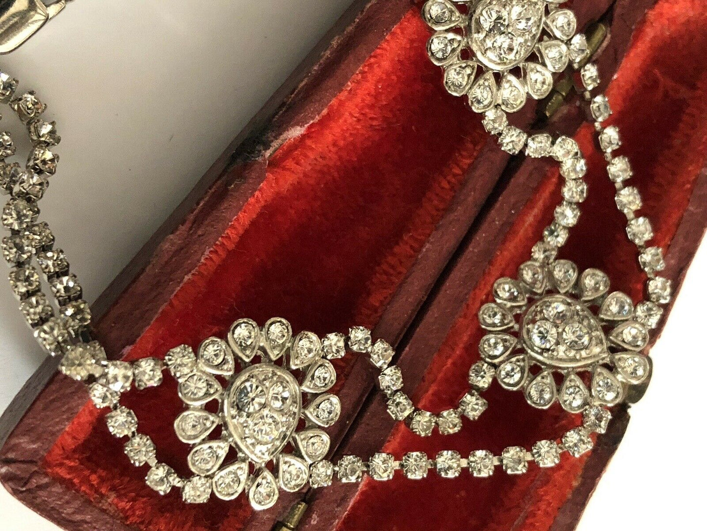 Vintage Rhodium Plated Diamanté Teardrop Bracelet