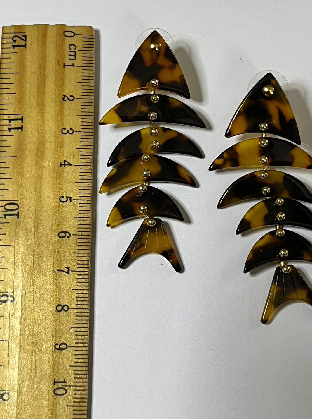 Vintage Designer J Crew Fishbone Acrylic Drop Earrings