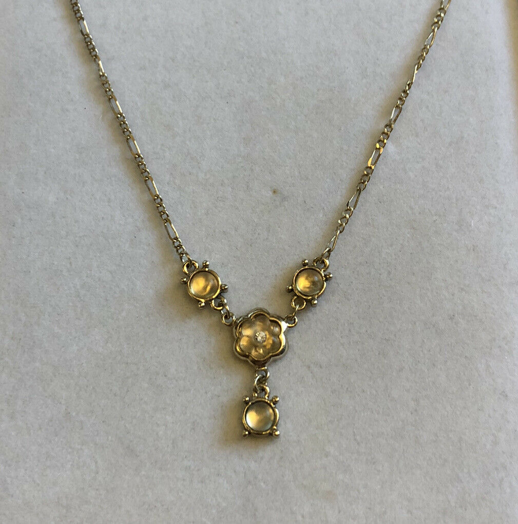 Vintage Gold Tone Flowers Glass Necklace