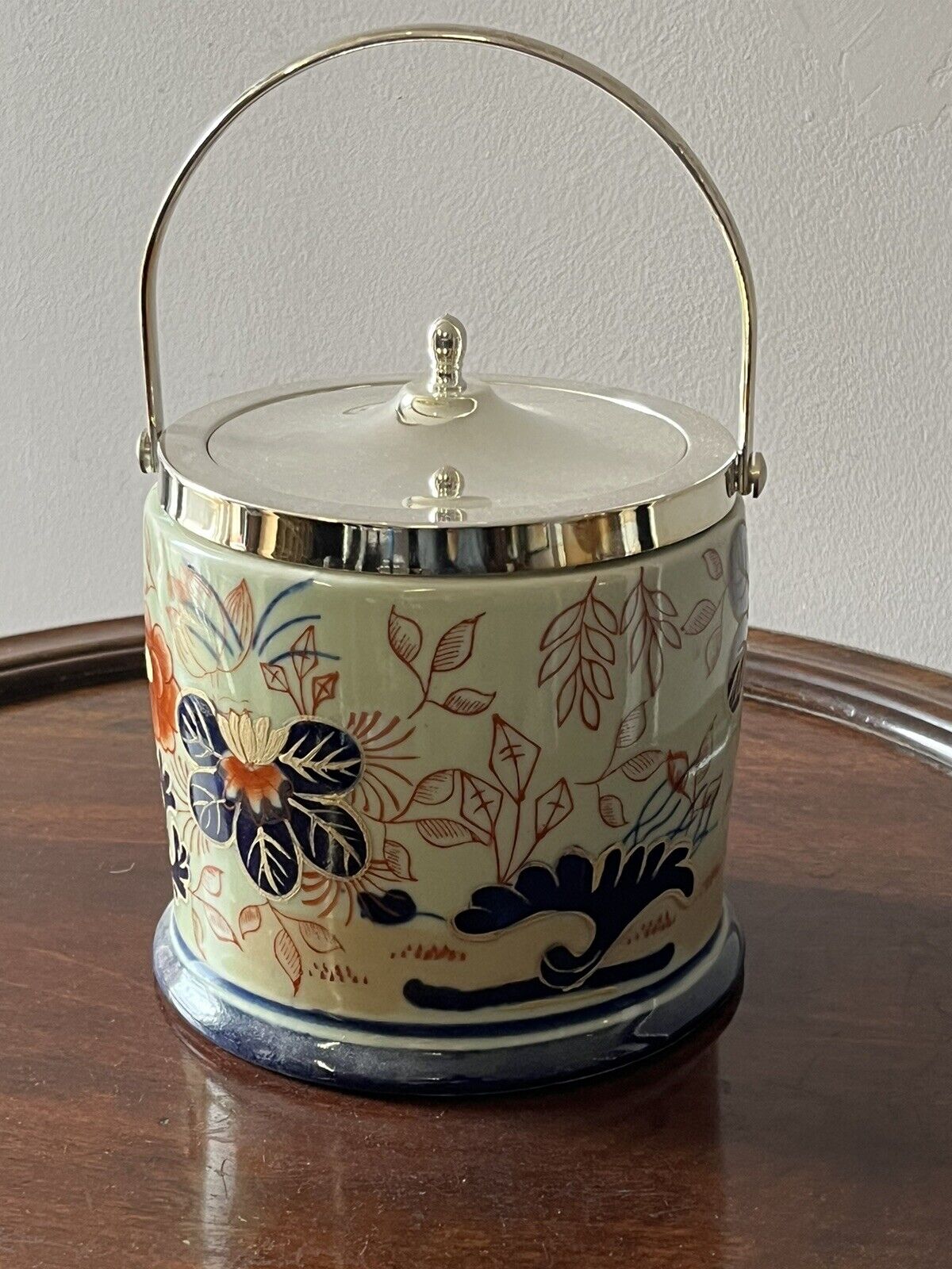 Imari Pattern Tea Caddy. We Ship Worldwide.