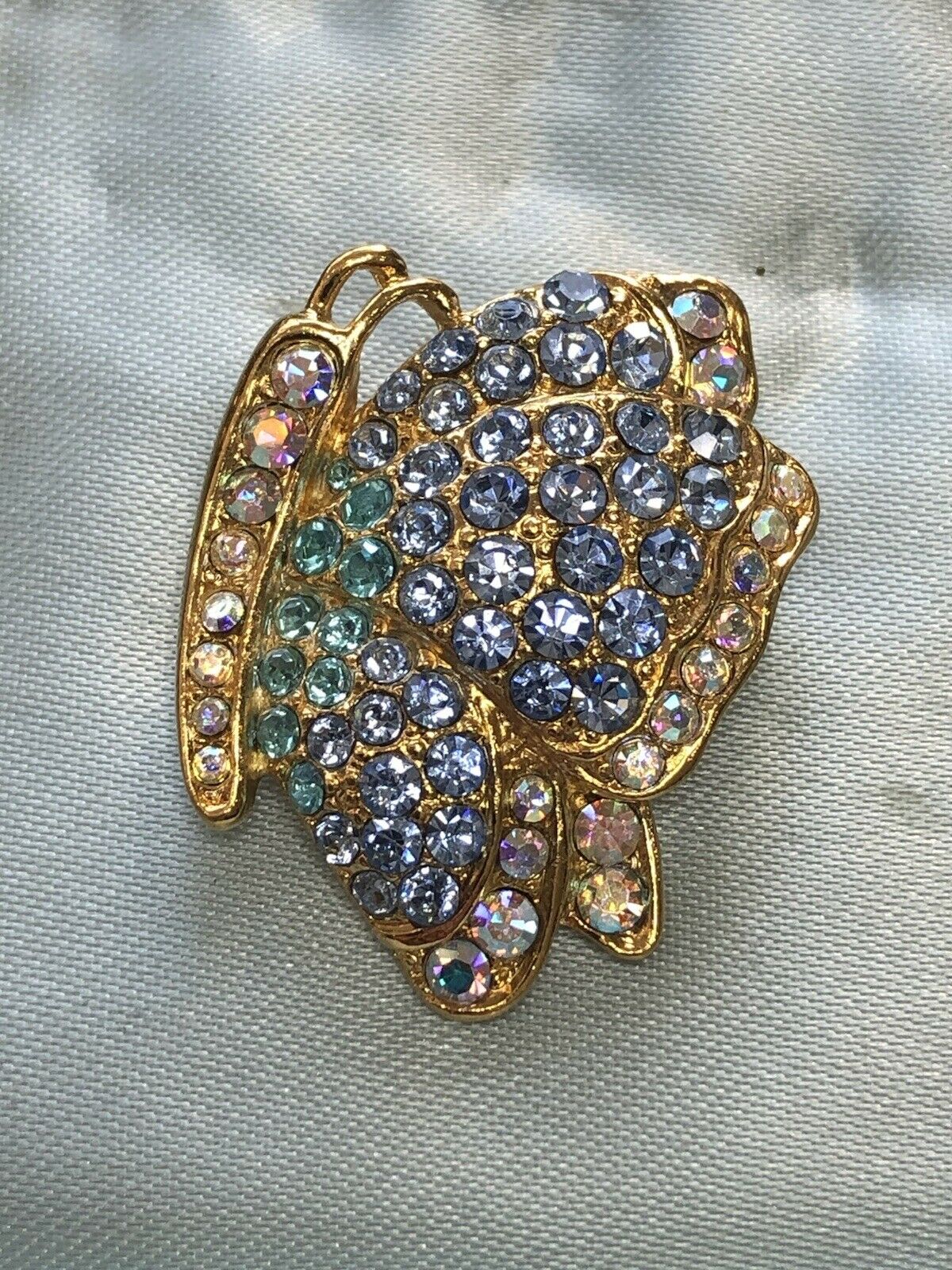 Vintage Gold Tone Butterfly Blue Diamanté Brooch