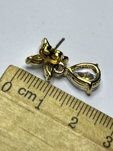 Vintage 1980s Gold Plated Clear Crystal Flower  Teardrop Earrings New In Box