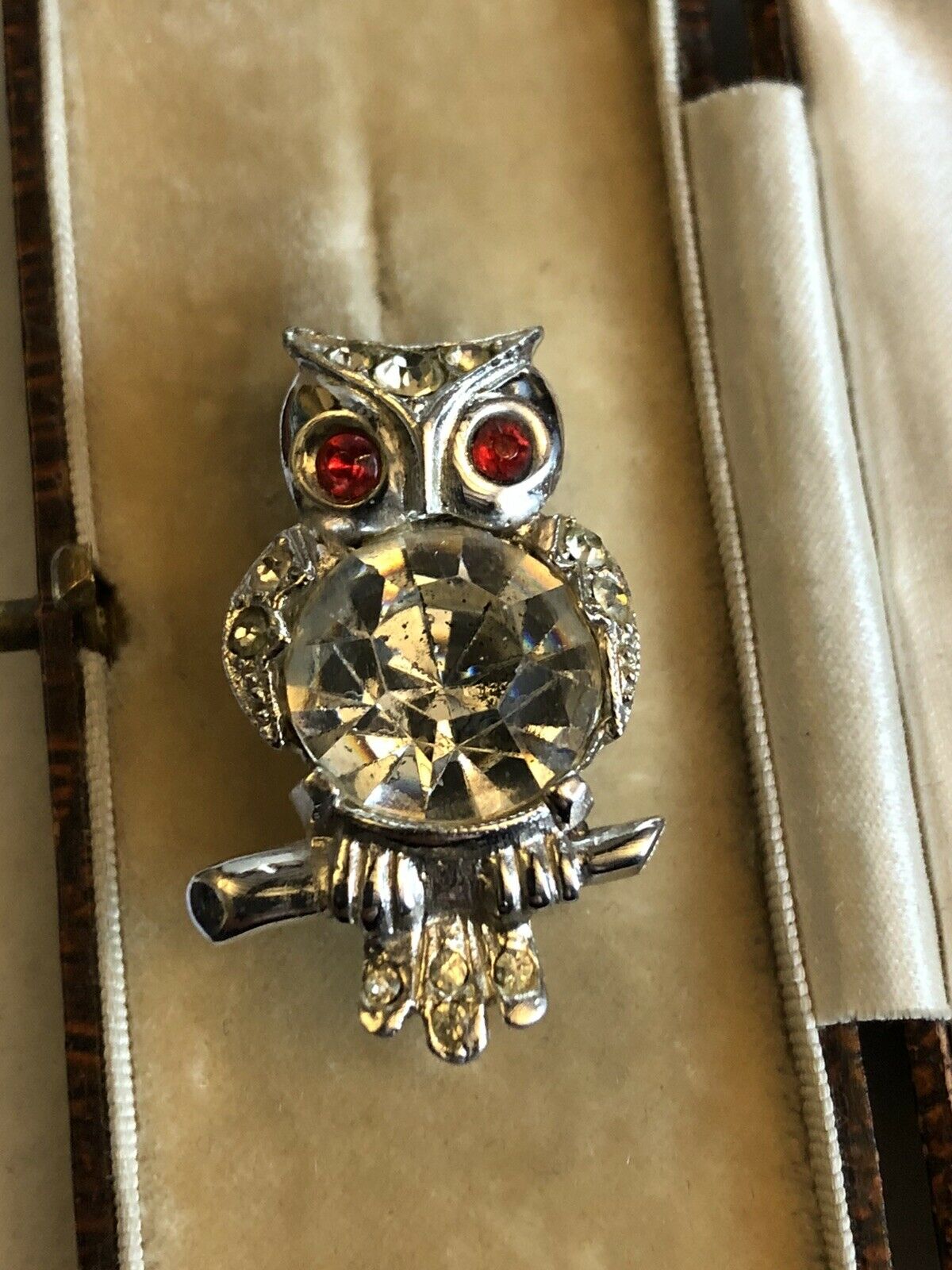 Vintage Silver Tone Diamanté Owl Brooch
