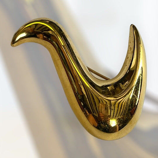 Vintage Gold Tone Monet Signed Brooch