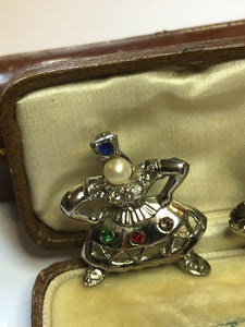 Vintage Silver Tone Diamanté Faux Pearl Dancing Pair Brooch Set