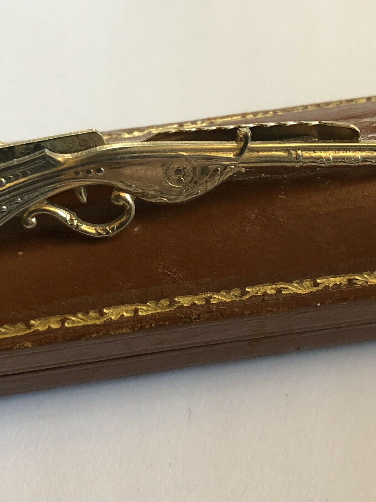 Vintage Novelty Rifle Silver Tone Tie Clip