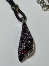 Vintage Signed 1980s Rhodium Plated Purple Crystal Pendant Necklace