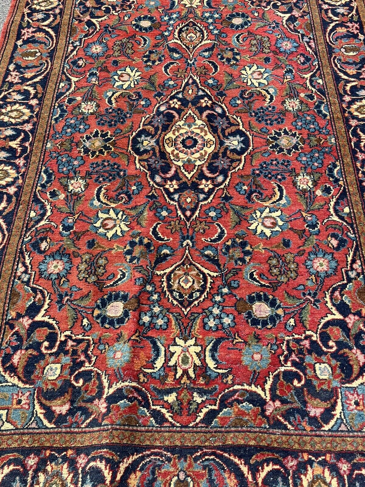 Rug, Carpet 218 X 137 Cms