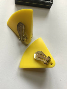 Vintage Yellow And Gold Tone Clip On Earrings