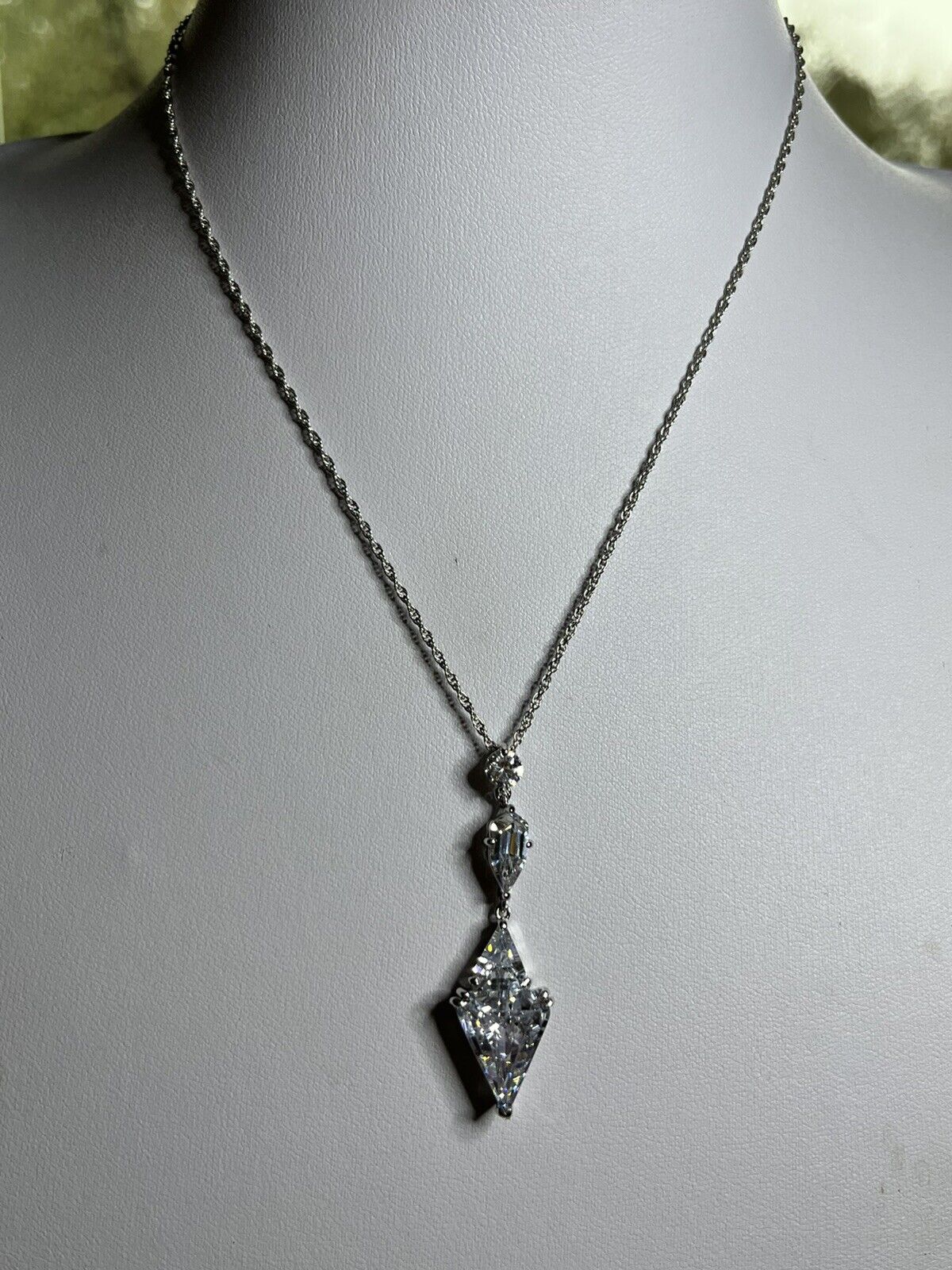 Vintage 1980s Rhodium Plated Clear Crystal Drop Necklace Boxed