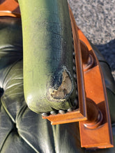 Captains Chair, Green Leather Buttoned Back  Swivel Desk Chair