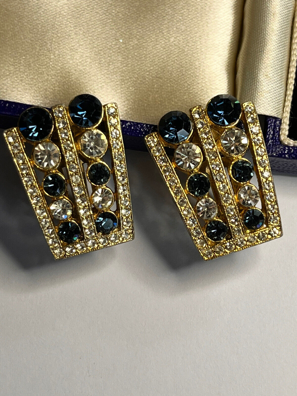 Vintage Gold Tone Blue Clear Diamanté Clip On Earrings