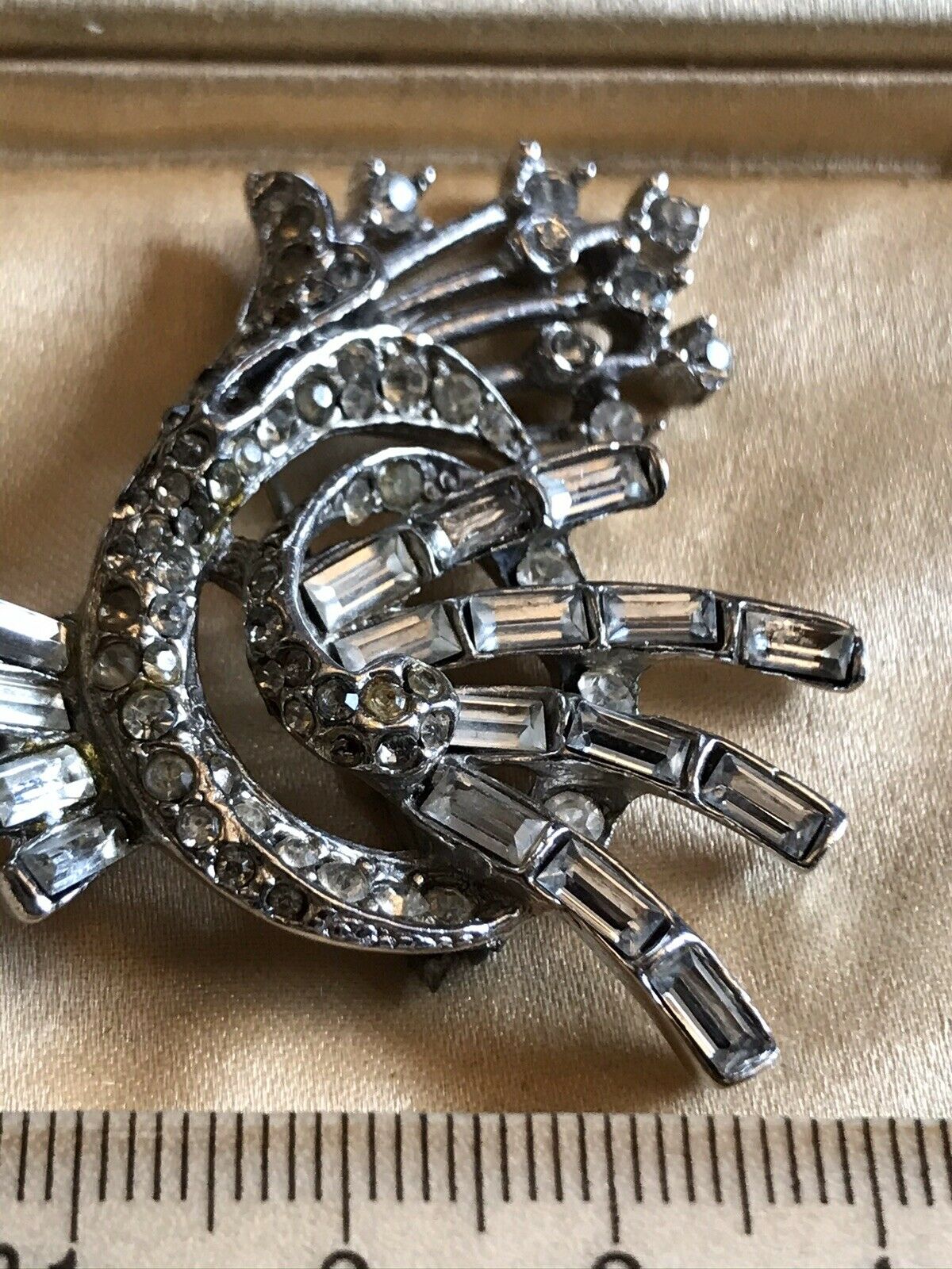 Vintage Silver Tone Paste Brooch