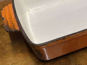 Le Creuset Cast Iron Roaster Dish.  We Ship Worldwide.