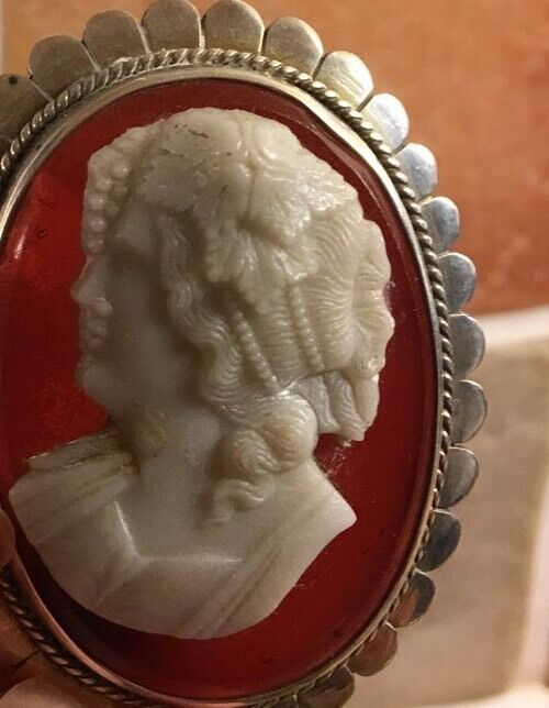Stunning Vintage/Antique Silver And Glass Cameo Brooch
