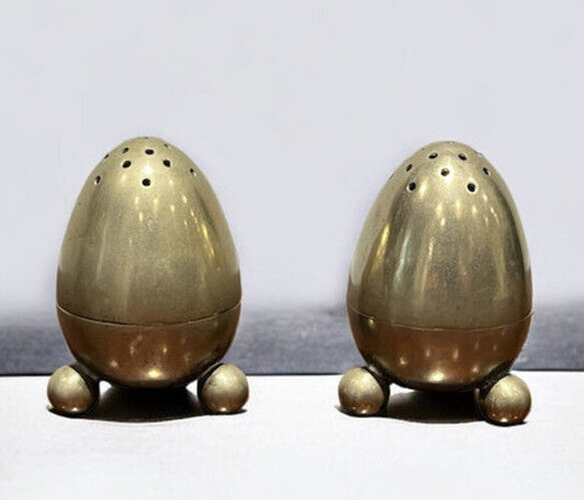 Silver Plate Egg Shaped Salt, & Pepper.