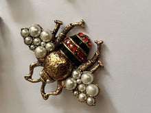 Vintage Faux Pearl Enamel Bee Set Bracelet Brooch Drop Earrings