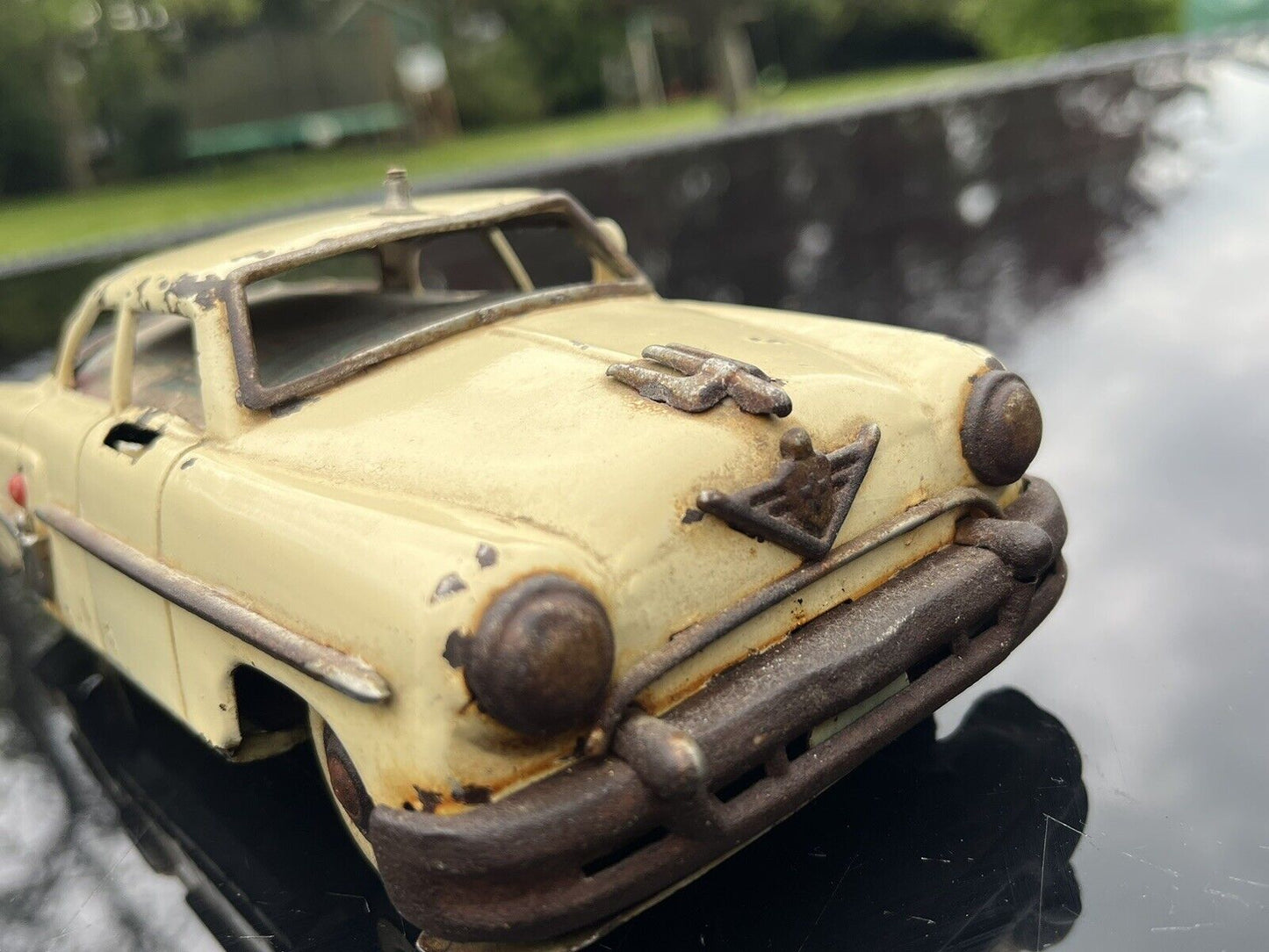 Tin Plate Battery Toy Car, circa 1960