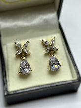 Vintage 1980s Gold Plated Clear Crystal Flower  Teardrop Earrings New In Box