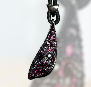 Vintage Signed 1980s Rhodium Plated Purple Crystal Pendant Necklace