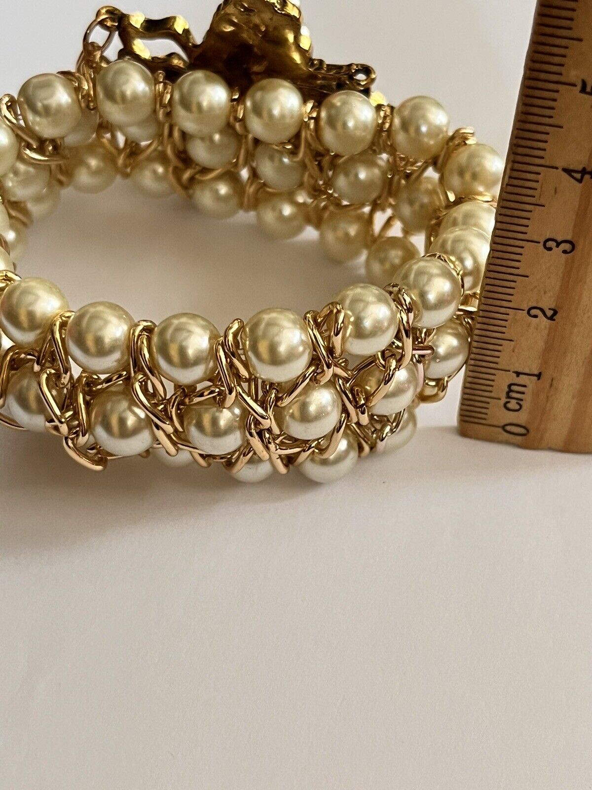 Vintage Faux Pearl Enamel Bee Set Bracelet Brooch Drop Earrings