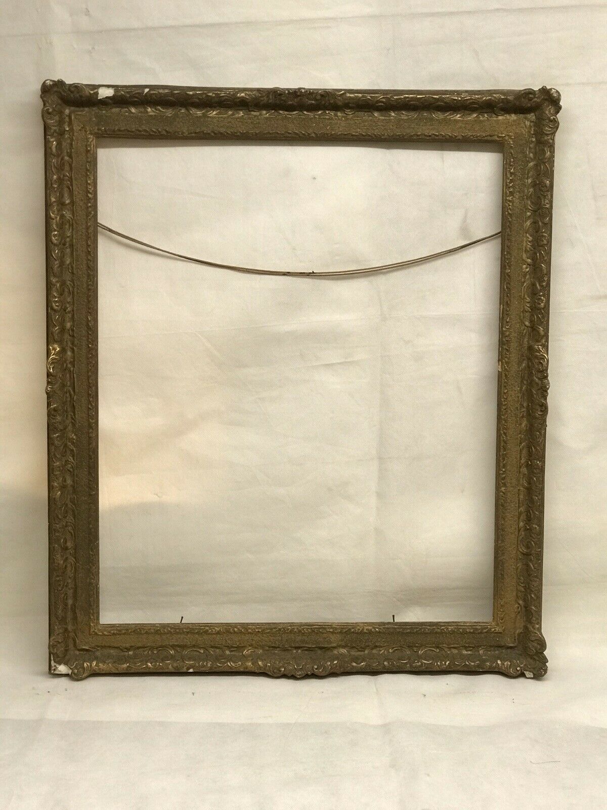 Victorian Picture Frame In Gilt Wood & Plaster