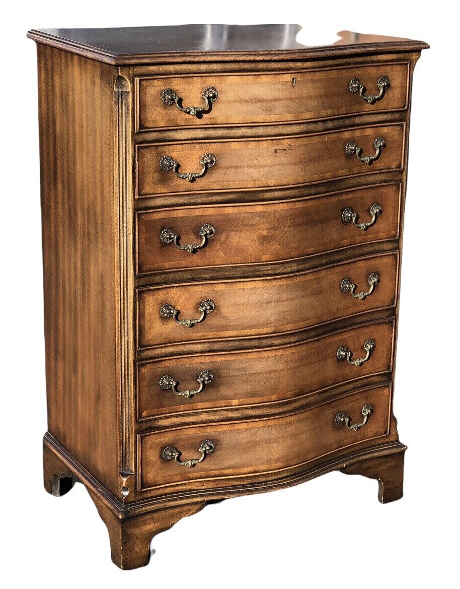 Chest Of Drawers, Serpentine Front.