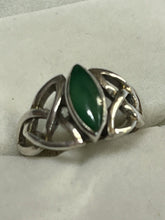 Vintage Sterling Silver  Celtic Green Onyx Ring Size H1/2