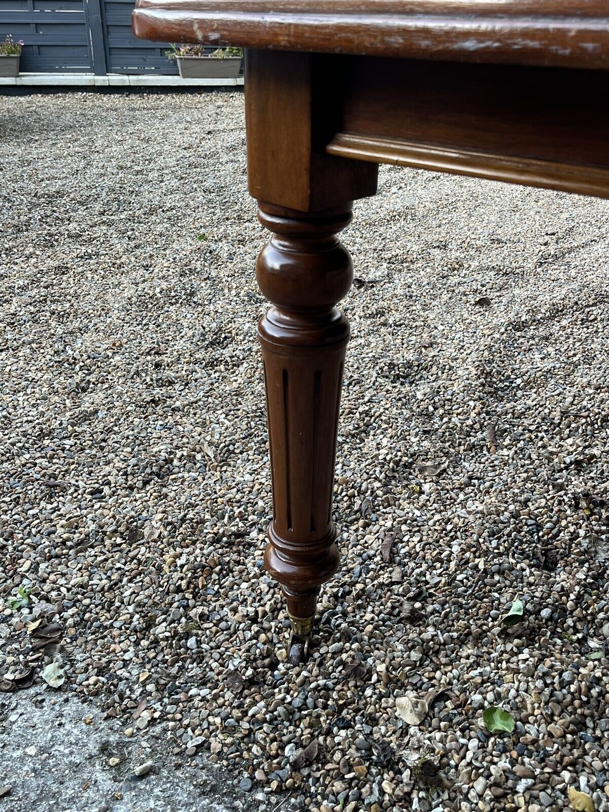 Mahogany Extending Dining Table & 6 Chairs. With 2 Leaves.