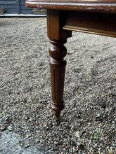 Mahogany Extending Dining Table & 6 Chairs. With 2 Leaves.