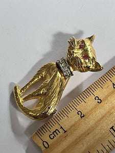 Vintage Gold Tone Cat Diamanté Brooch