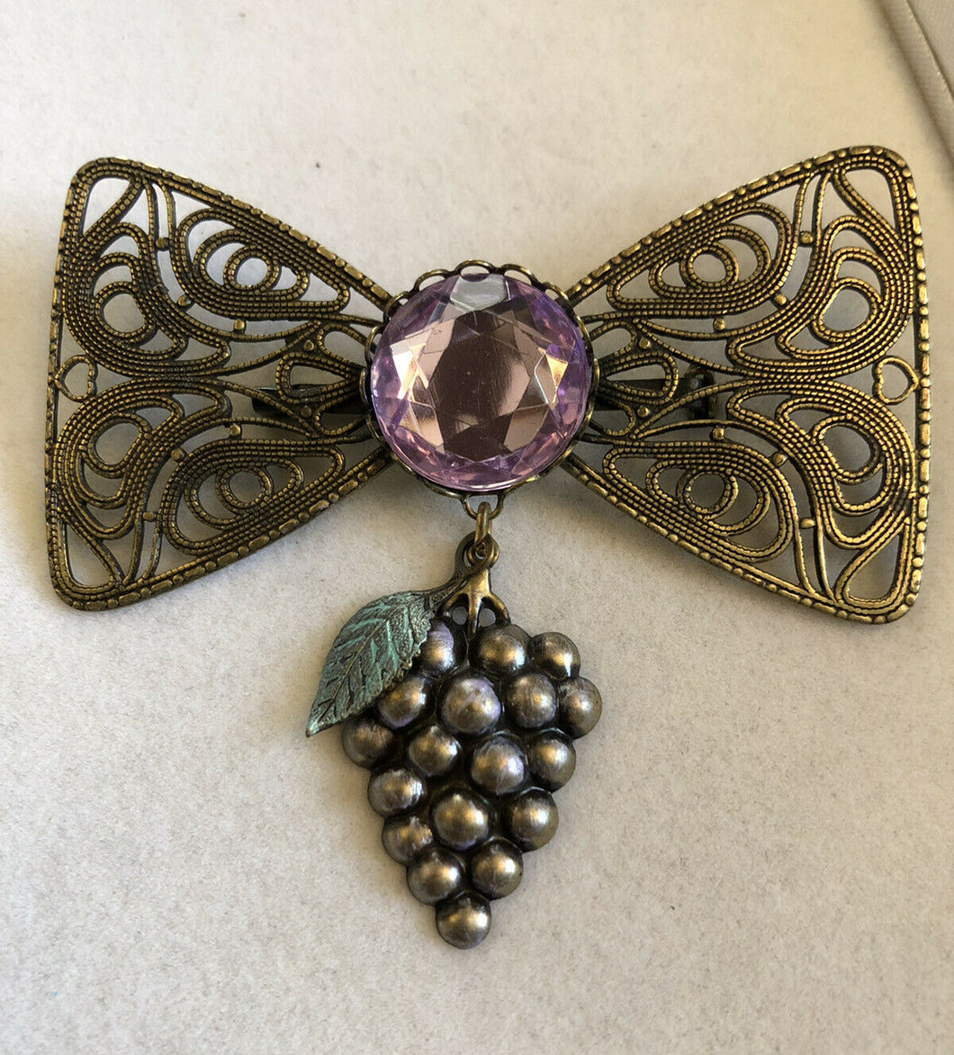 Vintage Large Bow Grapes Etruscan Brooch