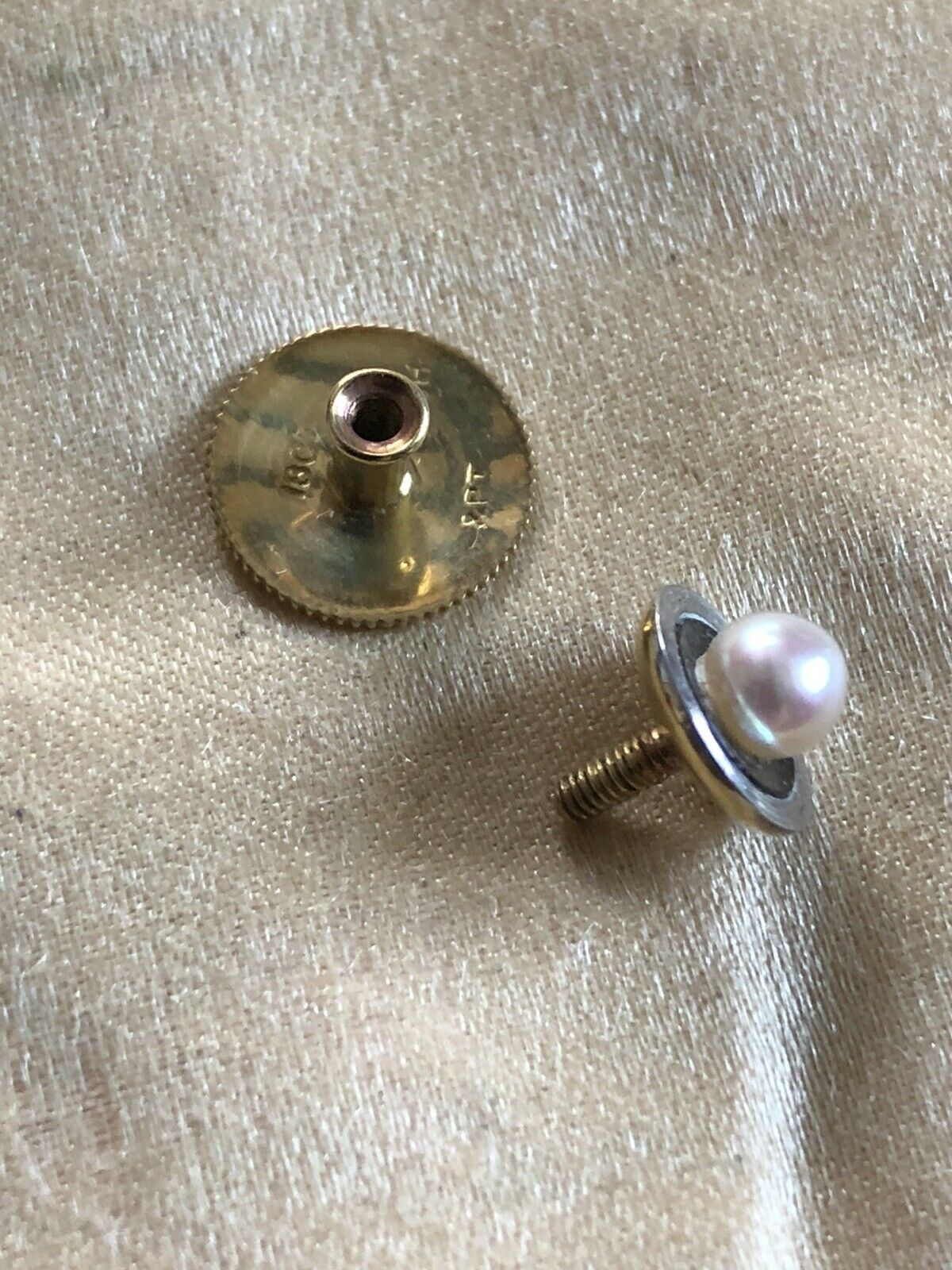 Mappin Webb 18ct Gold Pearl Collar Studs Original Box