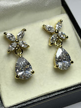 Vintage 1980s Gold Plated Clear Crystal Flower  Teardrop Earrings New In Box
