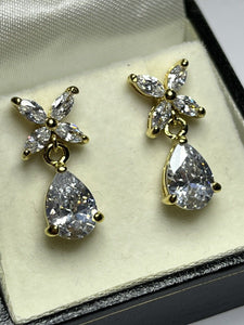 Vintage 1980s Gold Plated Clear Crystal Flower  Teardrop Earrings New In Box