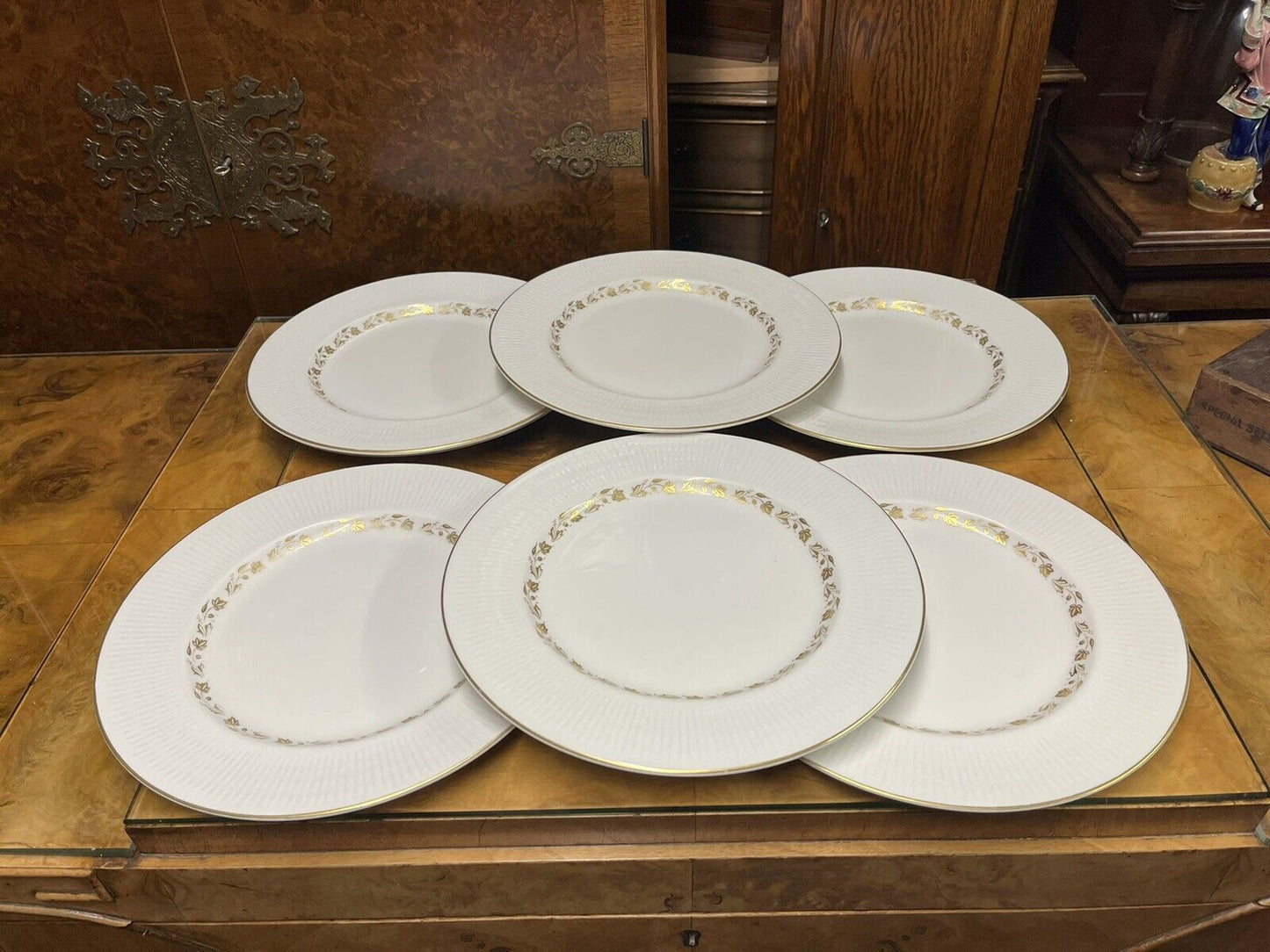 Royal Doulton Fairfax, 6 Dinner Plates. Post World wide