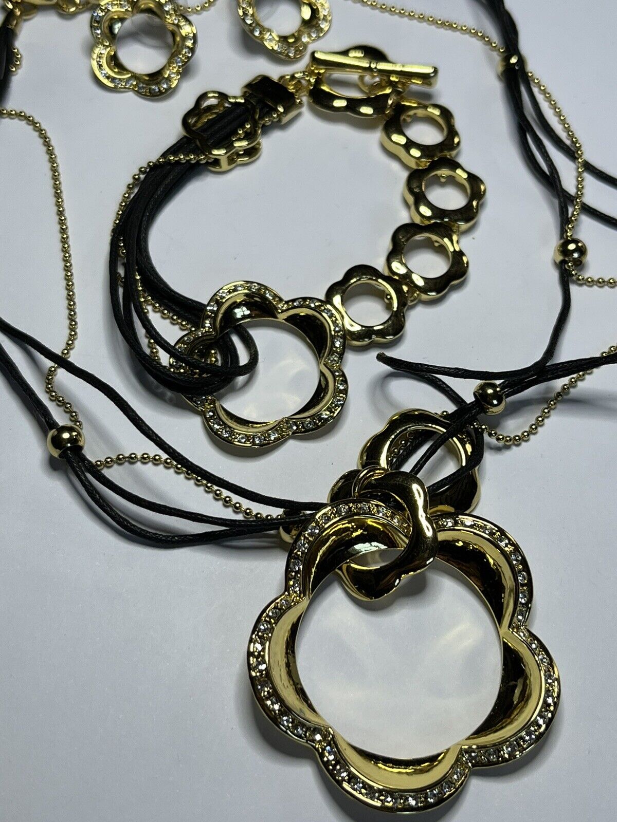 Vintage Gold Tone Diamanté Flowers Bracelet Necklace Earring Set