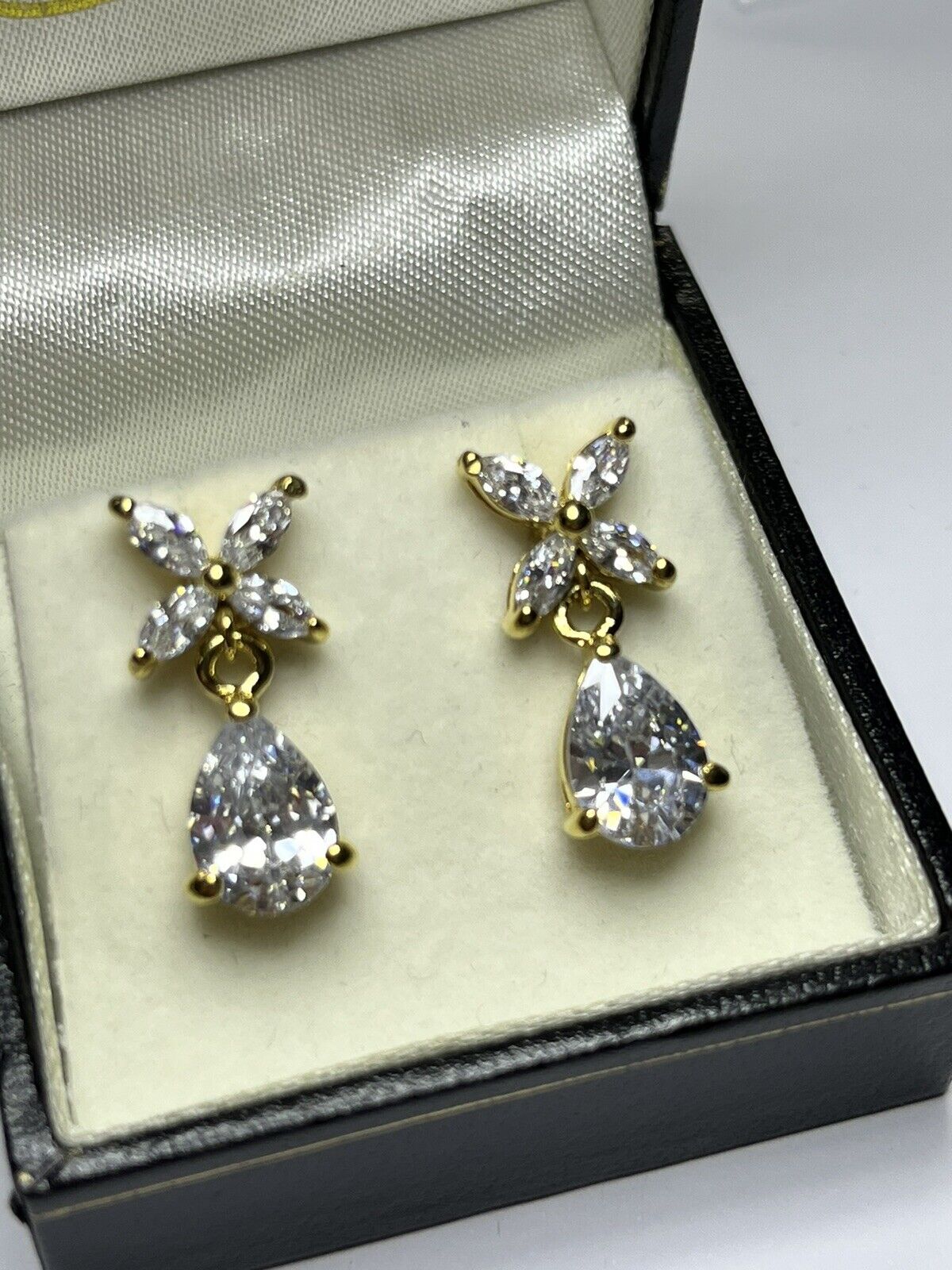 Vintage 1980s Gold Plated Clear Crystal Flower  Teardrop Earrings New In Box