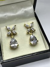 Vintage 1980s Gold Plated Clear Crystal Flower  Teardrop Earrings New In Box