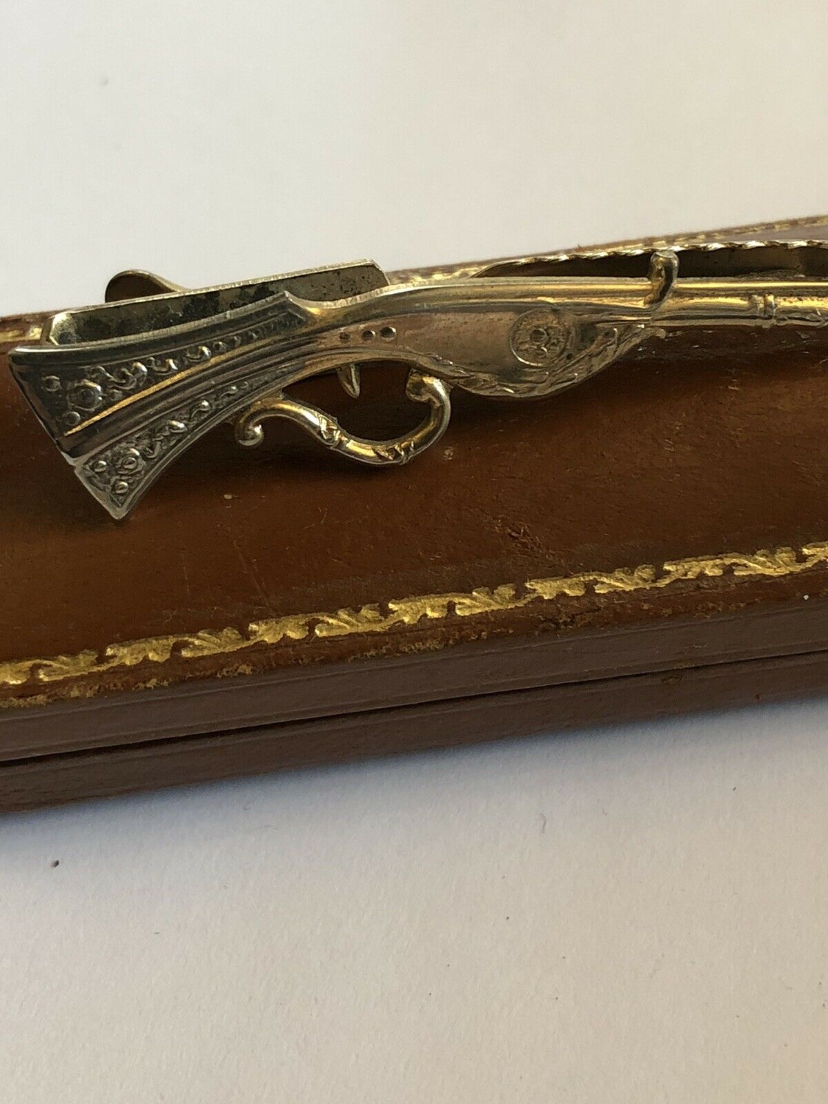 Vintage Novelty Rifle Silver Tone Tie Clip