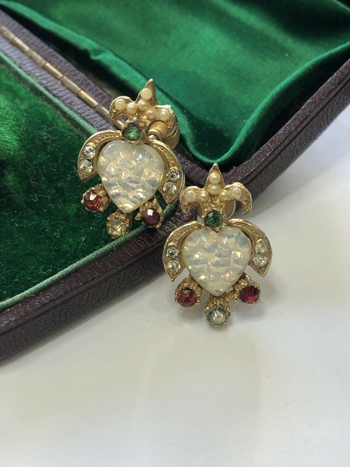 Vintage Gold Tone Hearts Diamanté Screwback Earrings