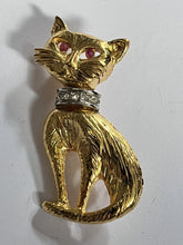Vintage Gold Tone Cat Diamanté Brooch