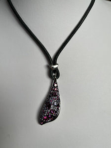 Vintage Signed 1980s Rhodium Plated Purple Crystal Pendant Necklace