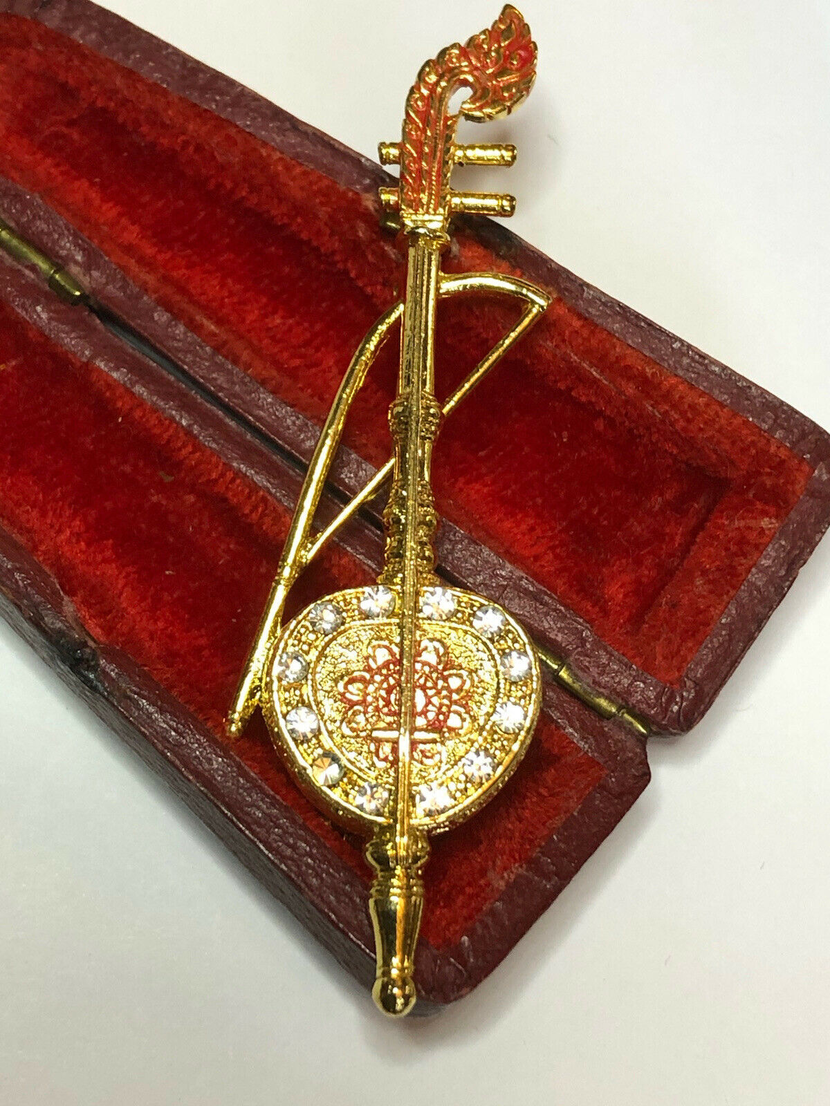 Vintage Gold Tone Chinese Violin Brooch