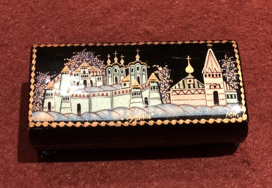 Russian Papier-mâché Snuff Box